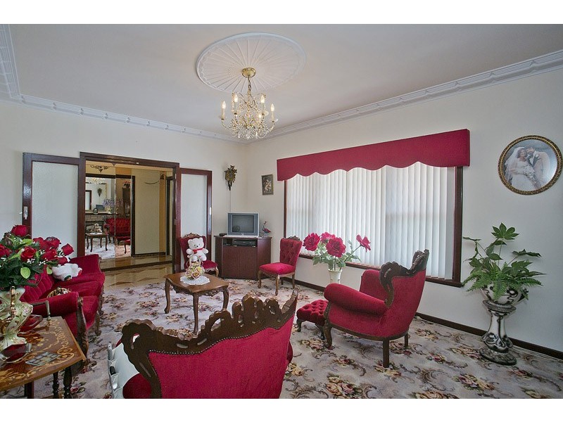 18 York Street, Beaconsfield WA 6162