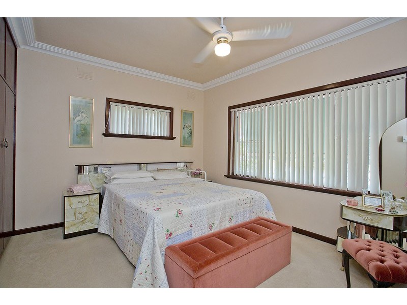 18 York Street, Beaconsfield WA 6162