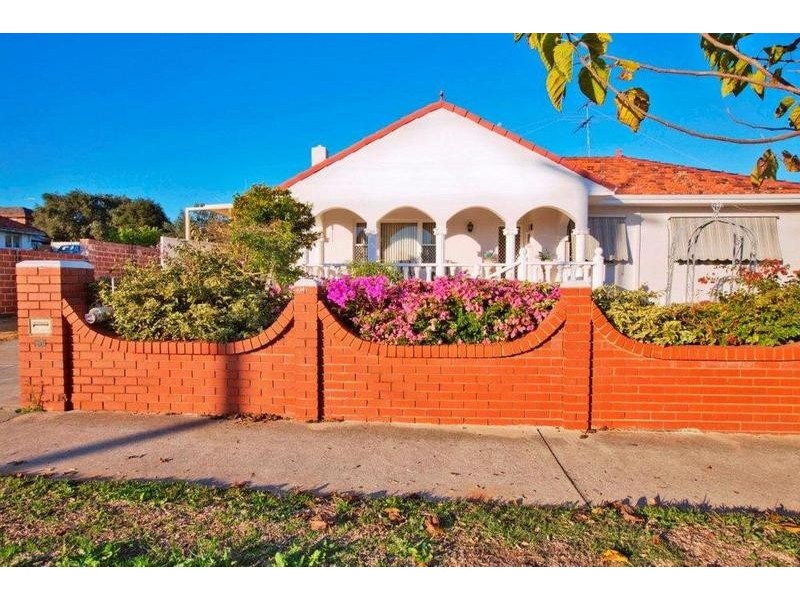 18 York Street, Beaconsfield WA 6162