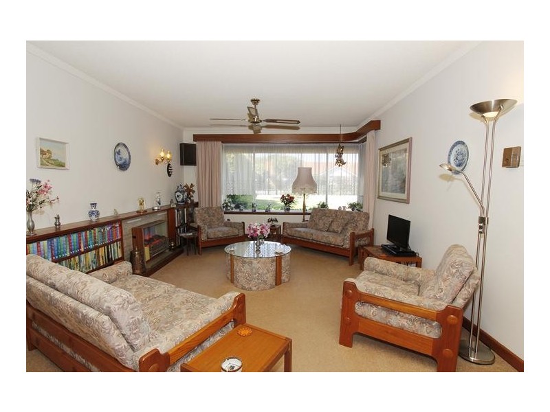 141 Kitchener Road, Alfred Cove WA 6154