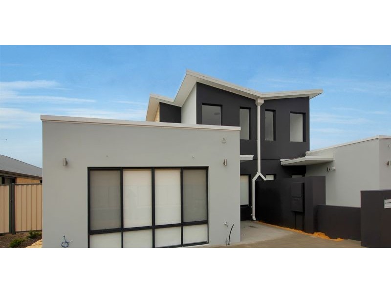 2/14 Latteri Turn, Aubin Grove WA 6164