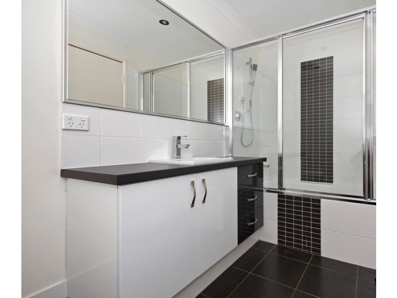 2/14 Latteri Turn, Aubin Grove WA 6164