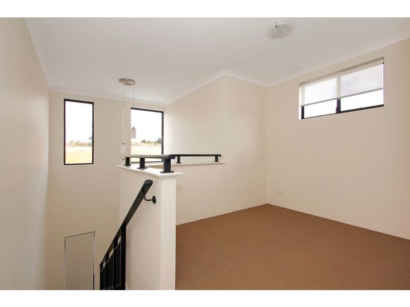 2/14 Latteri Turn, Aubin Grove WA 6164