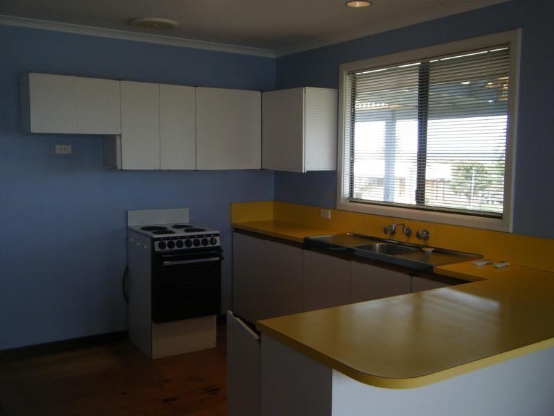 8 Coffey Street, Singleton WA 6175