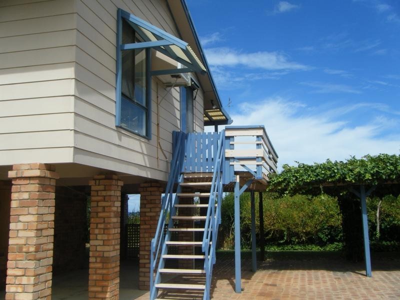 8 Coffey Street, Singleton WA 6175