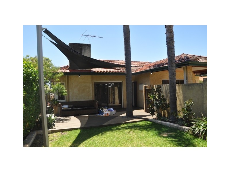 21 Denny Way, Alfred Cove WA 6154