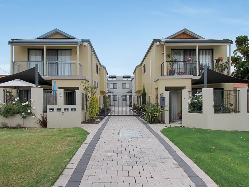 4/137 View Terrace, Bicton WA 6157
