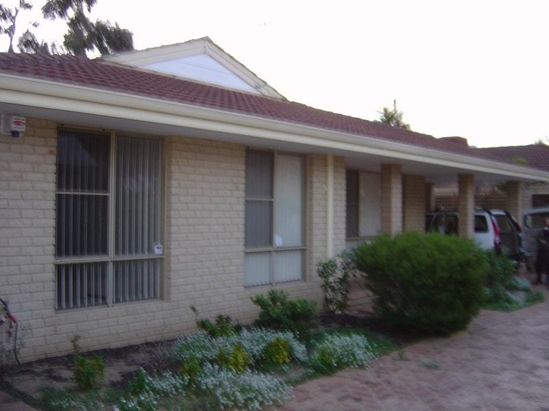 2/1 Cleopatra Street, Palmyra WA 6157