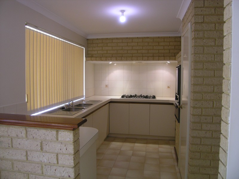 2/1 Cleopatra Street, Palmyra WA 6157