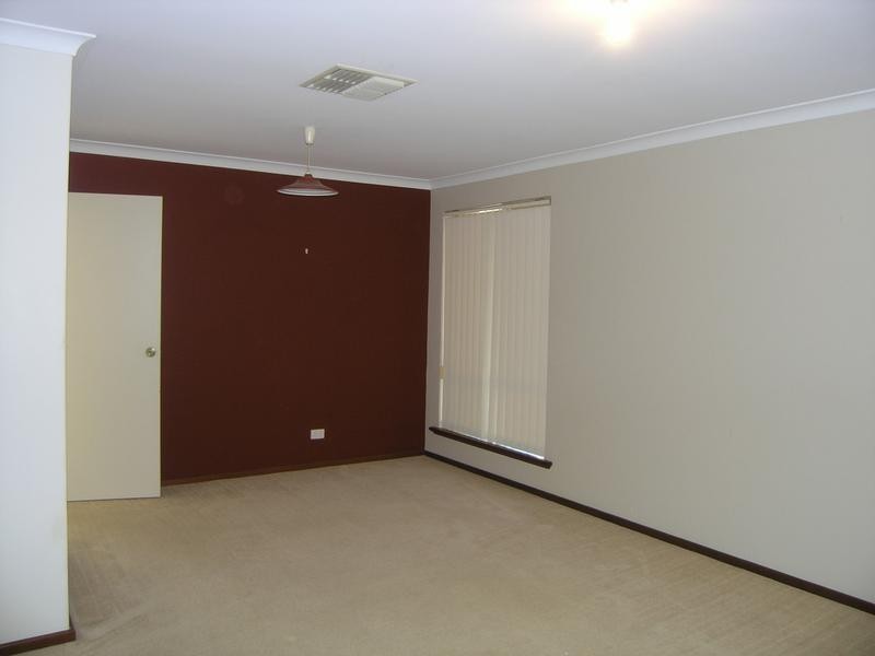 2/1 Cleopatra Street, Palmyra WA 6157