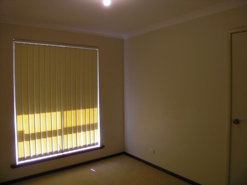 2/1 Cleopatra Street, Palmyra WA 6157