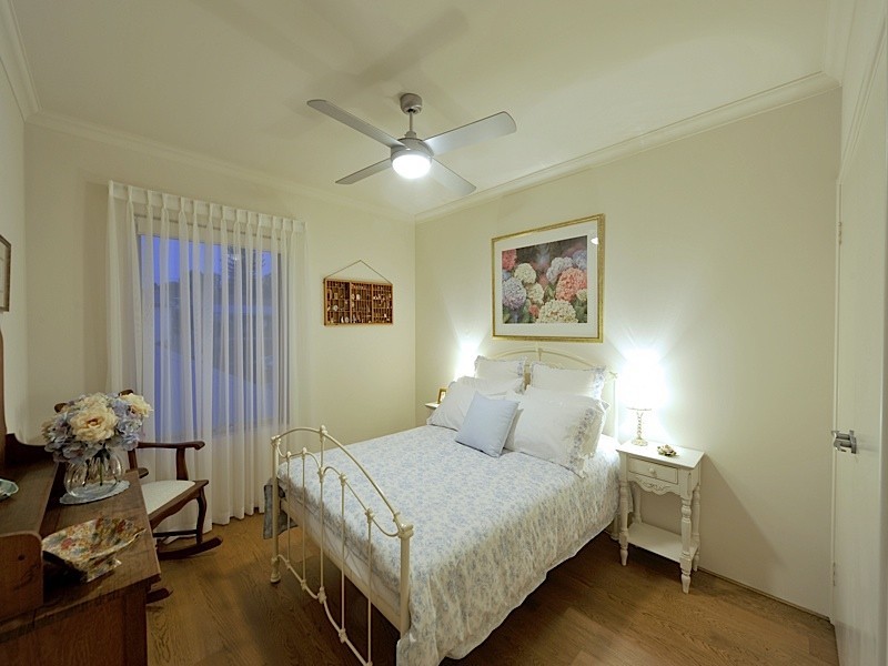 4A Knox Crescent, Melville WA 6156