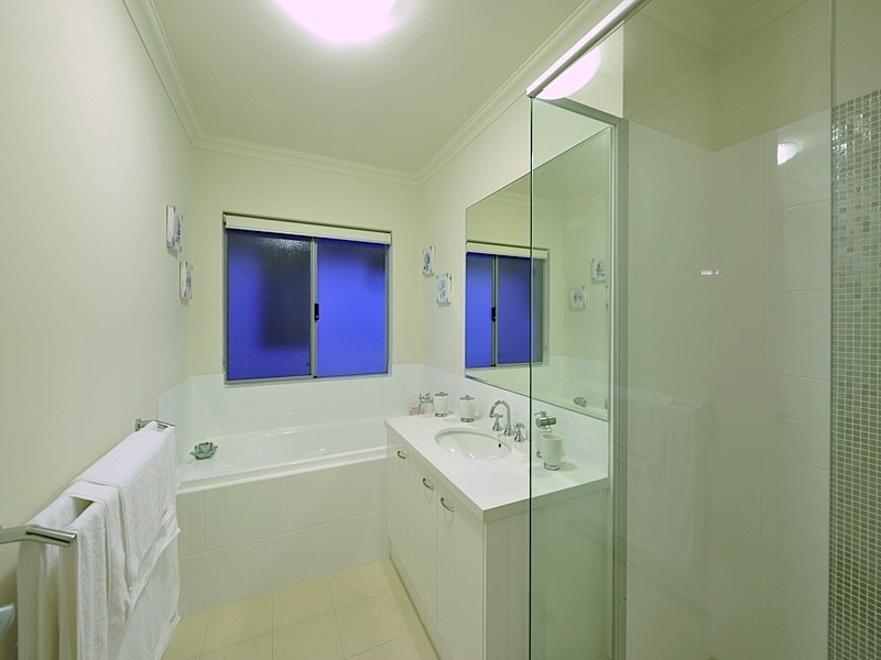 4A Knox Crescent, Melville WA 6156