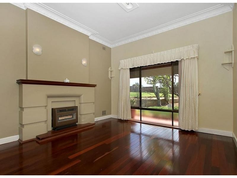 37 Hope Street, White Gum Valley WA 6162