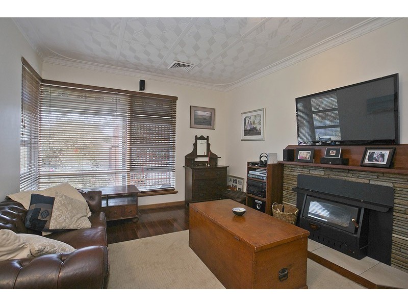 64 Redmond Road, Hamilton Hill WA 6163