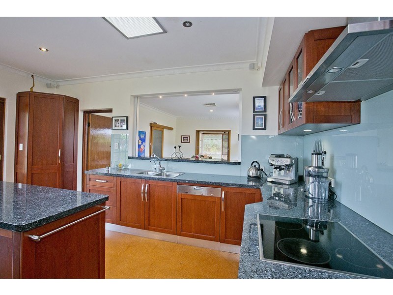 64 Redmond Road, Hamilton Hill WA 6163