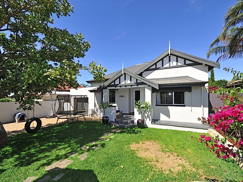 86A Carrington Street, Palmyra WA 6157