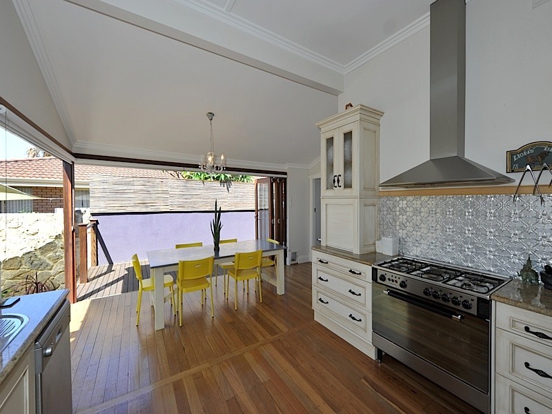 86A Carrington Street, Palmyra WA 6157