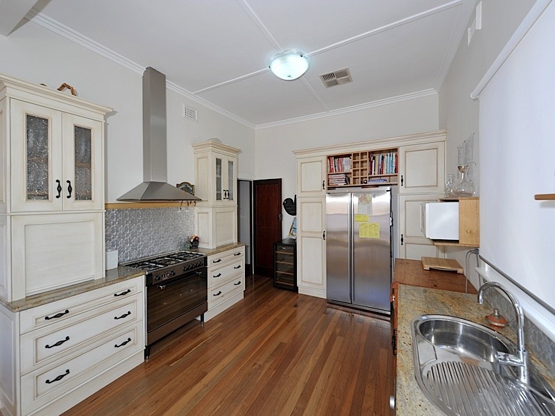 86A Carrington Street, Palmyra WA 6157