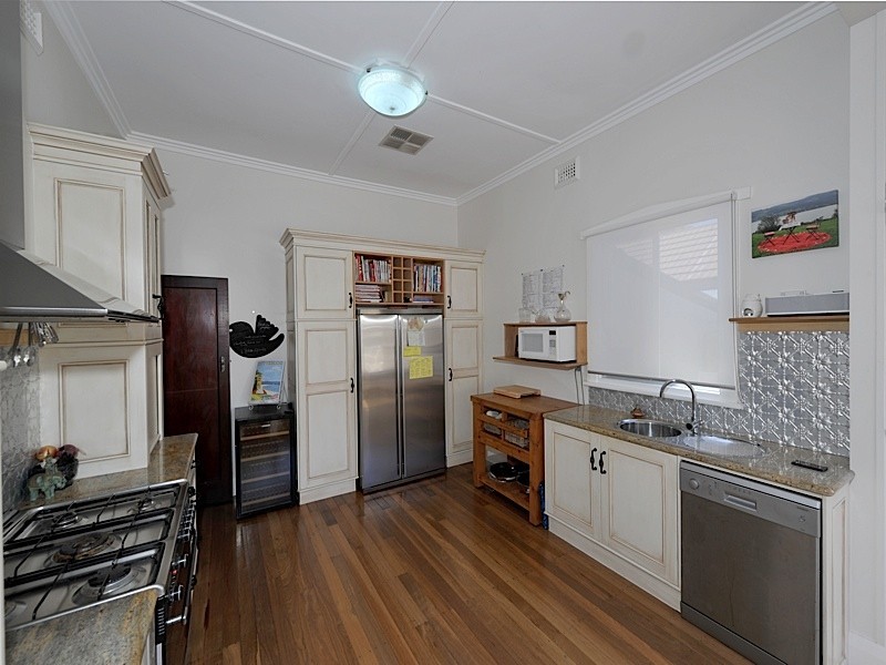 86A Carrington Street, Palmyra WA 6157