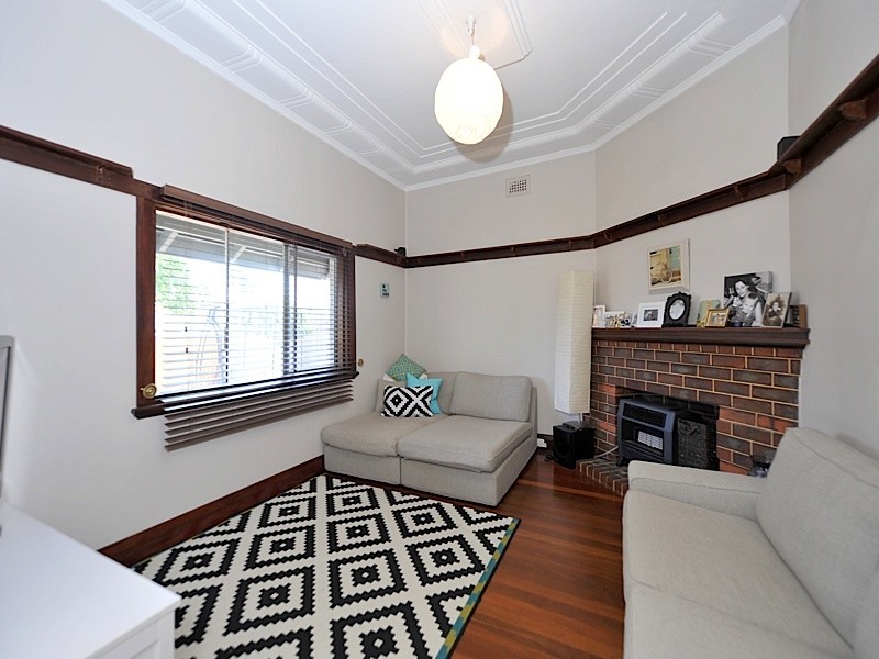86A Carrington Street, Palmyra WA 6157