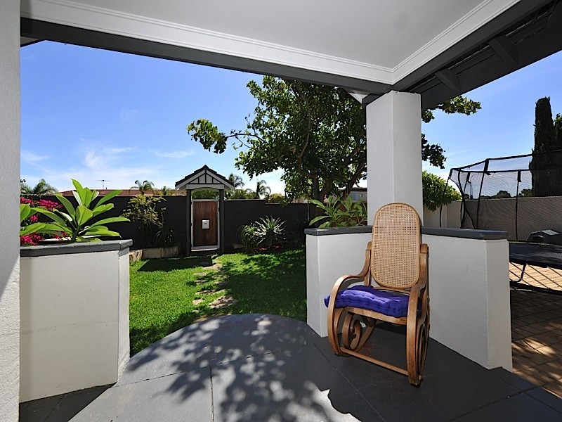 86A Carrington Street, Palmyra WA 6157