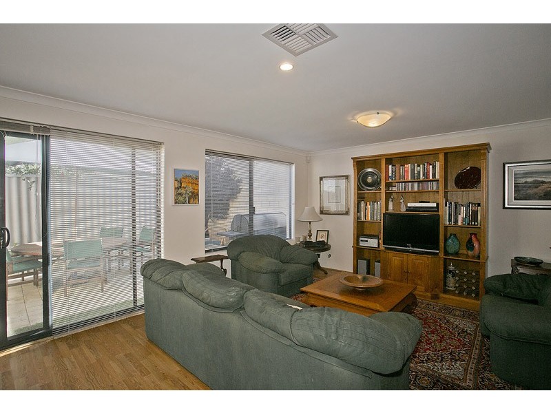 2/175 Stock Road, Palmyra WA 6157