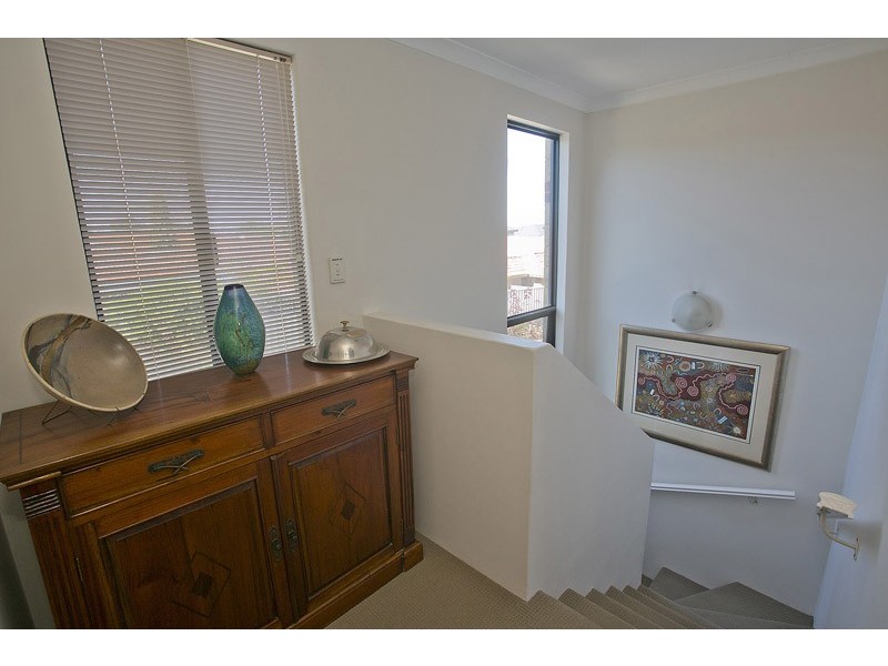 2/175 Stock Road, Palmyra WA 6157