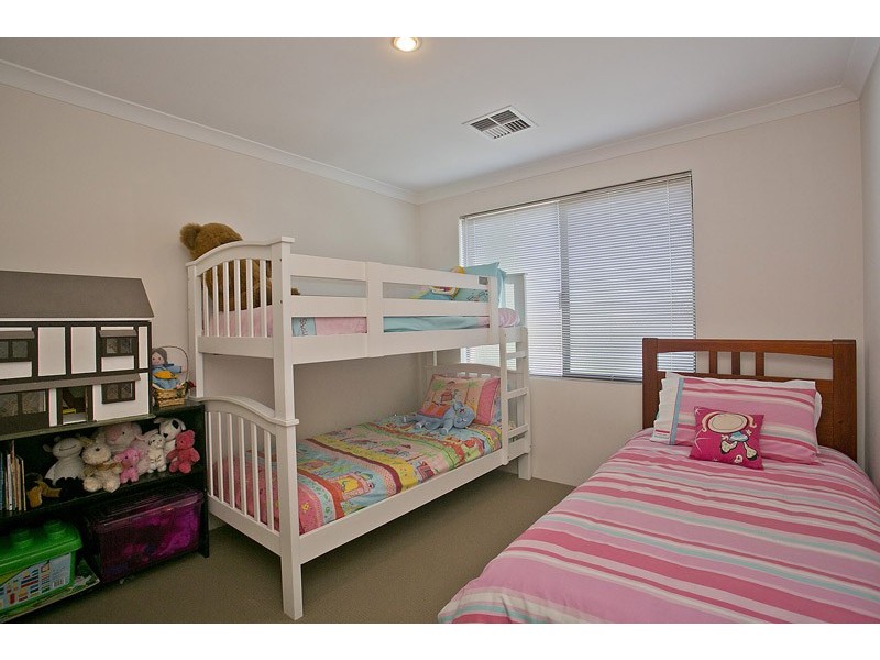 2/175 Stock Road, Palmyra WA 6157