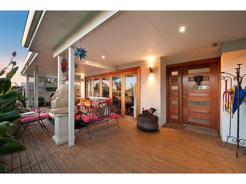 2 Lynn Street, Hilton WA 6163