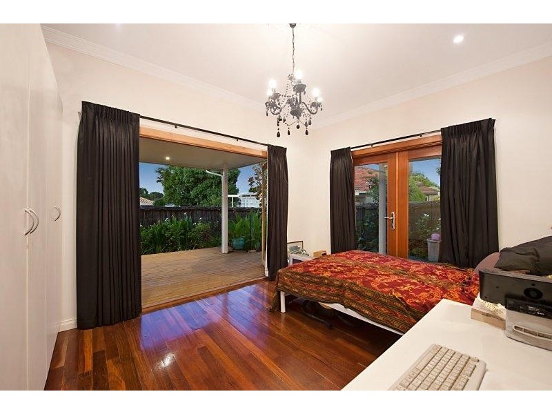 2 Lynn Street, Hilton WA 6163