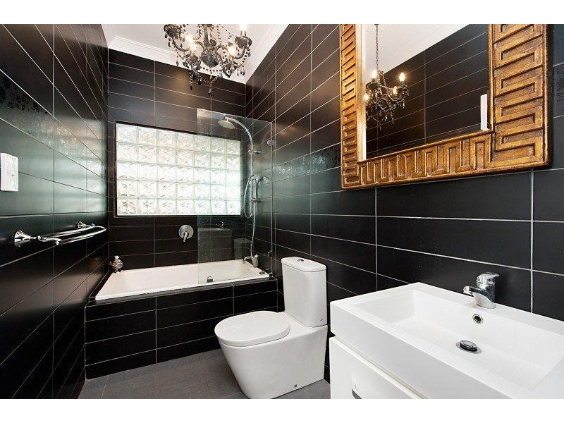 2 Lynn Street, Hilton WA 6163