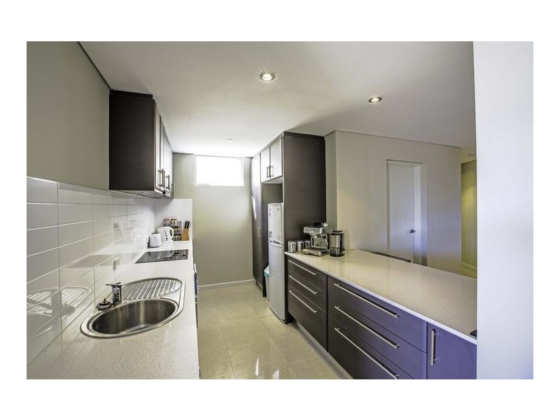 1/3 Rockingham Road, Hamilton Hill WA 6163