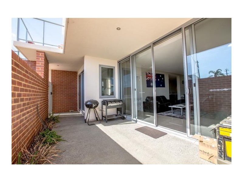 1/3 Rockingham Road, Hamilton Hill WA 6163