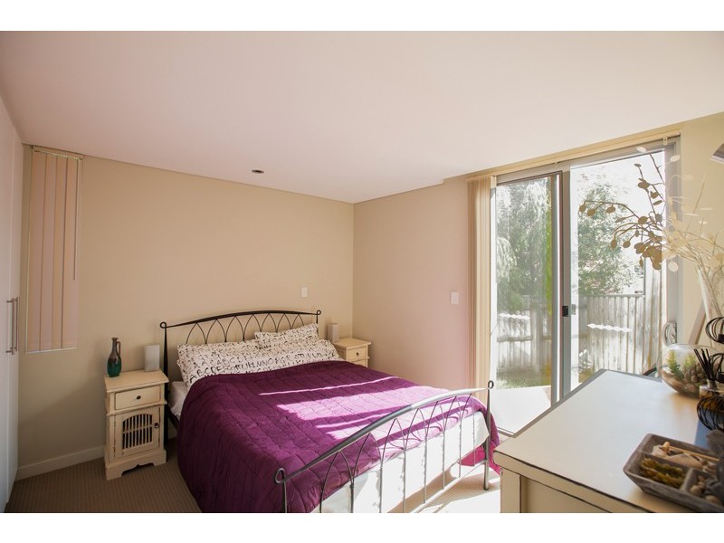 2/3 Rockingham Road, Hamilton Hill WA 6163