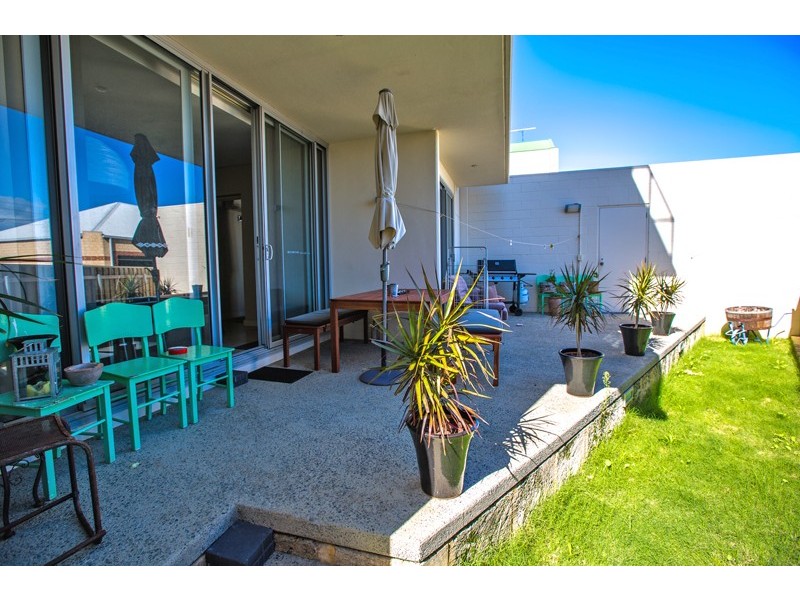 2/3 Rockingham Road, Hamilton Hill WA 6163