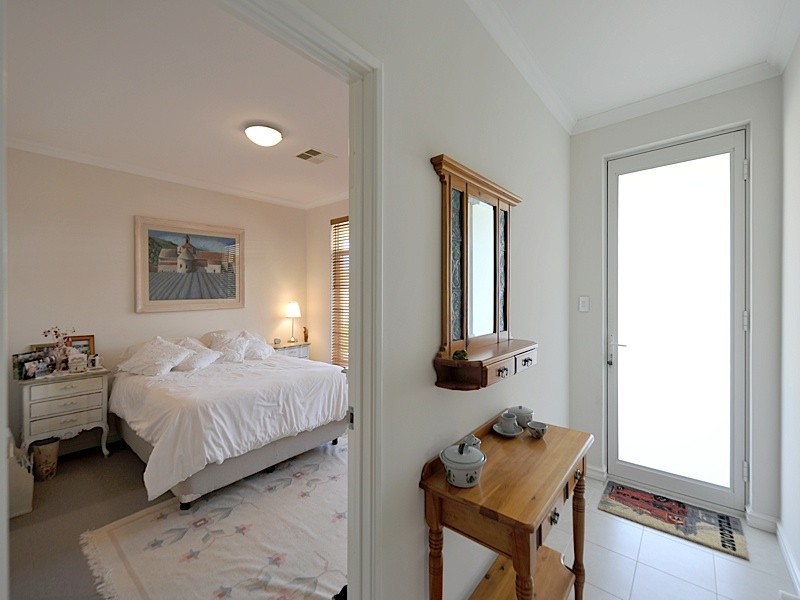 6 Angelica Way, Atwell WA 6164