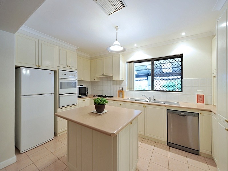 25 Pass Crescent, Beaconsfield WA 6162