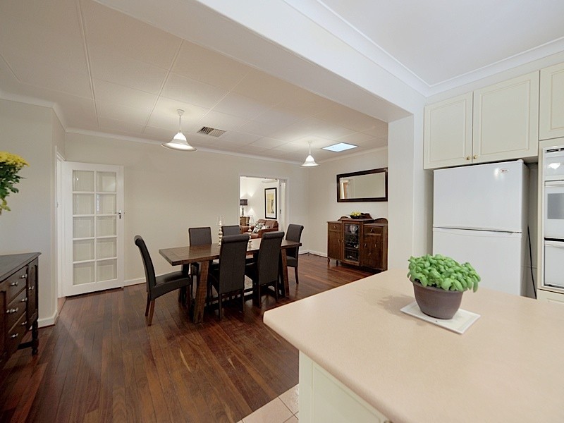 25 Pass Crescent, Beaconsfield WA 6162