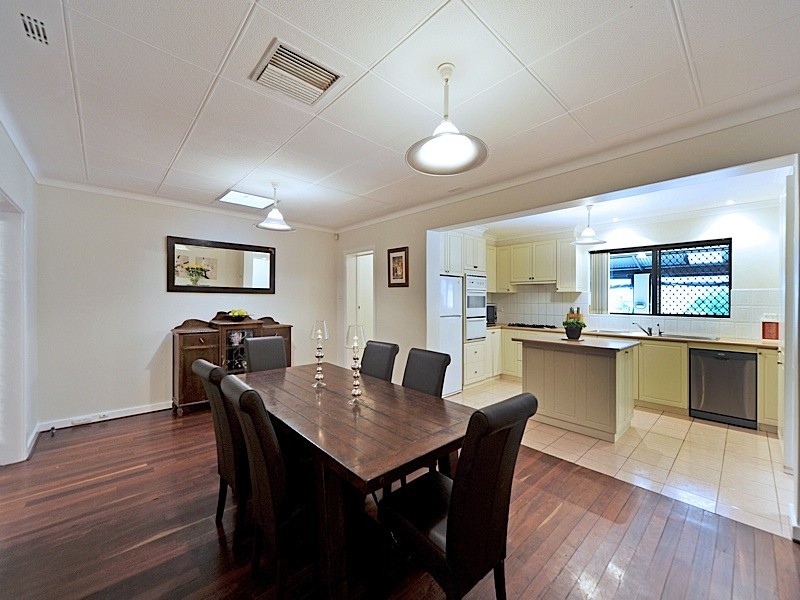 25 Pass Crescent, Beaconsfield WA 6162