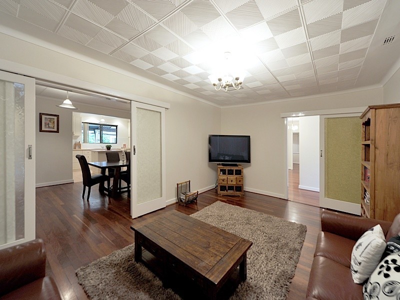 25 Pass Crescent, Beaconsfield WA 6162