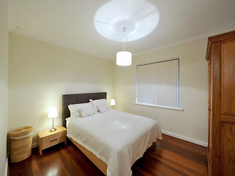 25 Pass Crescent, Beaconsfield WA 6162