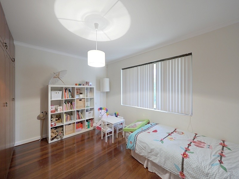 25 Pass Crescent, Beaconsfield WA 6162