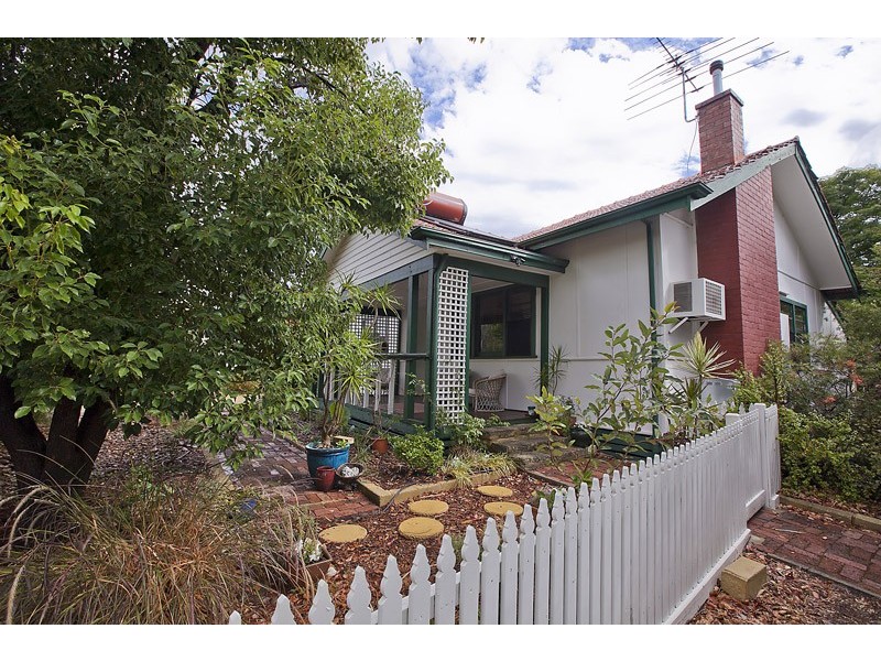 62 Nicholas Crescent, Hilton WA 6163