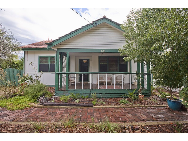 62 Nicholas Crescent, Hilton WA 6163