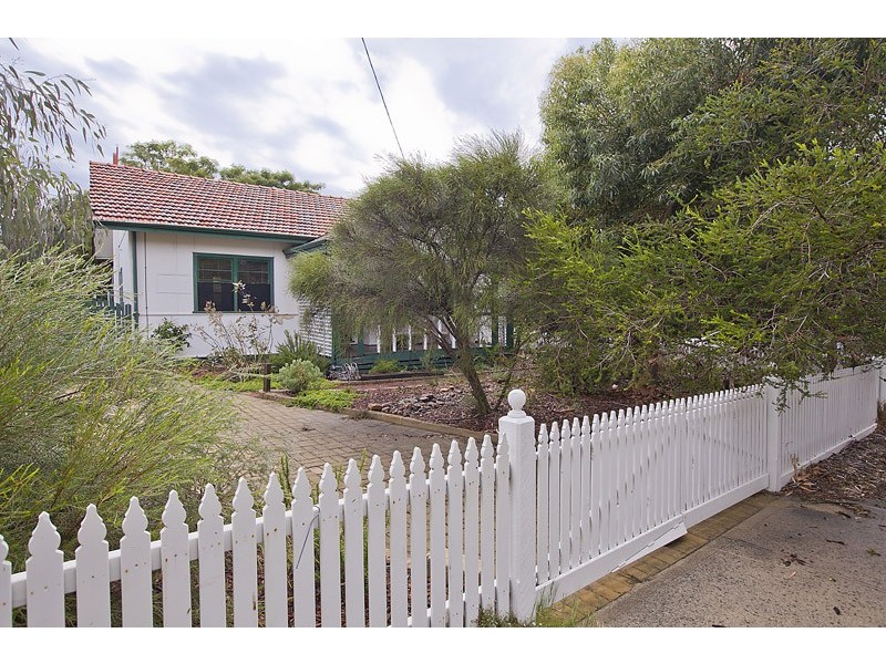 62 Nicholas Crescent, Hilton WA 6163