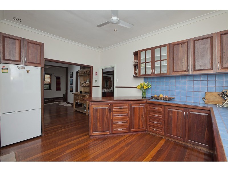 62 Nicholas Crescent, Hilton WA 6163