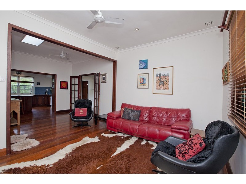 62 Nicholas Crescent, Hilton WA 6163