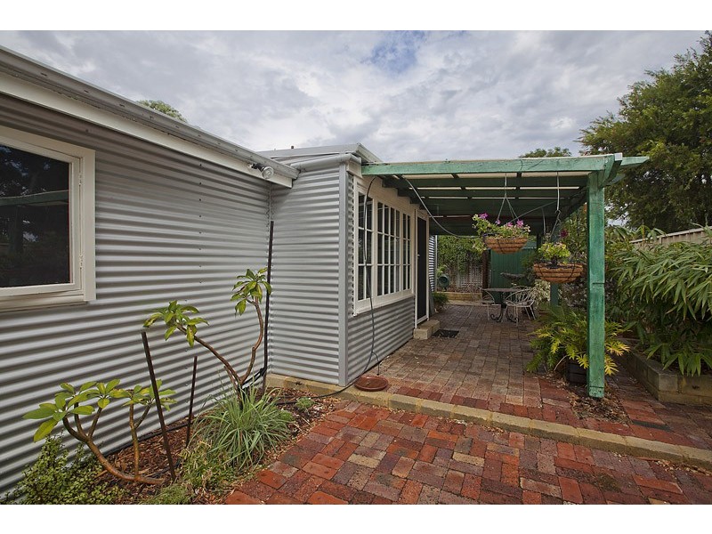 62 Nicholas Crescent, Hilton WA 6163