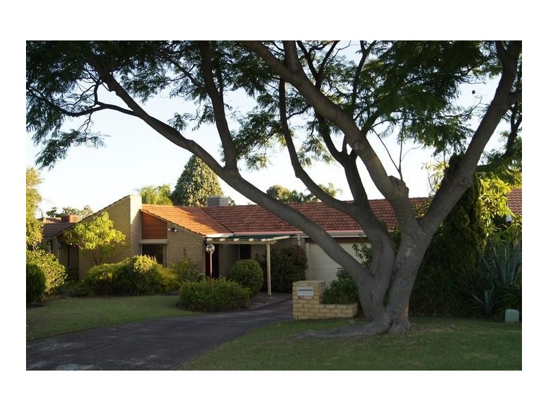 6 Nigel Court, Leeming WA 6149